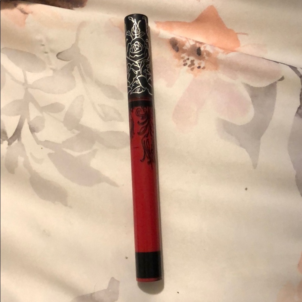 Kat Von D Liquid Lipstick in shade Santa Sangre